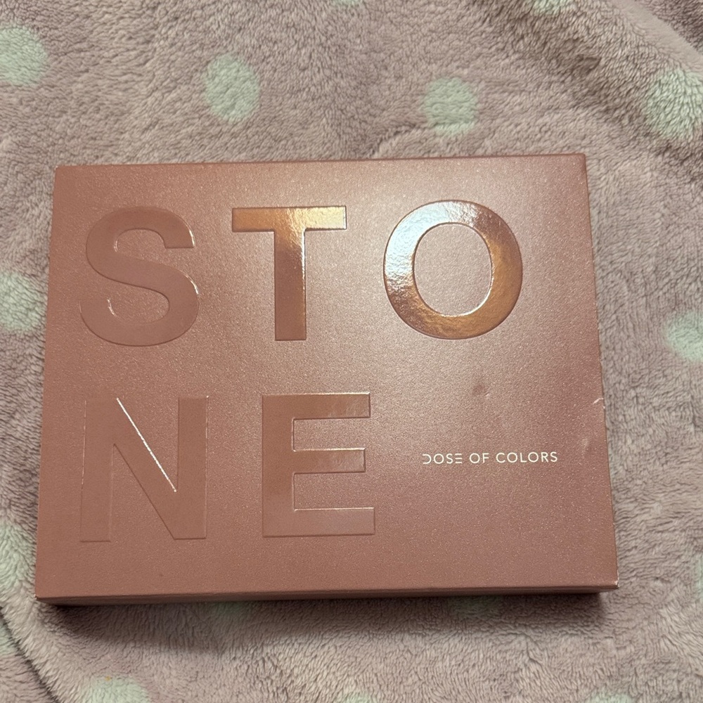 Dose of Colors Stone Palette in Soft Pink